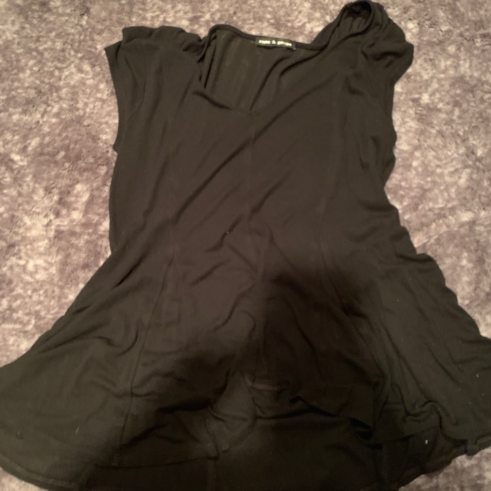 Black off the shoulder ribbed tee
